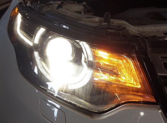 Thumbnail 2: 15-19 LAND ROVER DISCOVERY SPORT (L550) RIGHT - XENON HID HEADLIGHT LIGHT LAMP