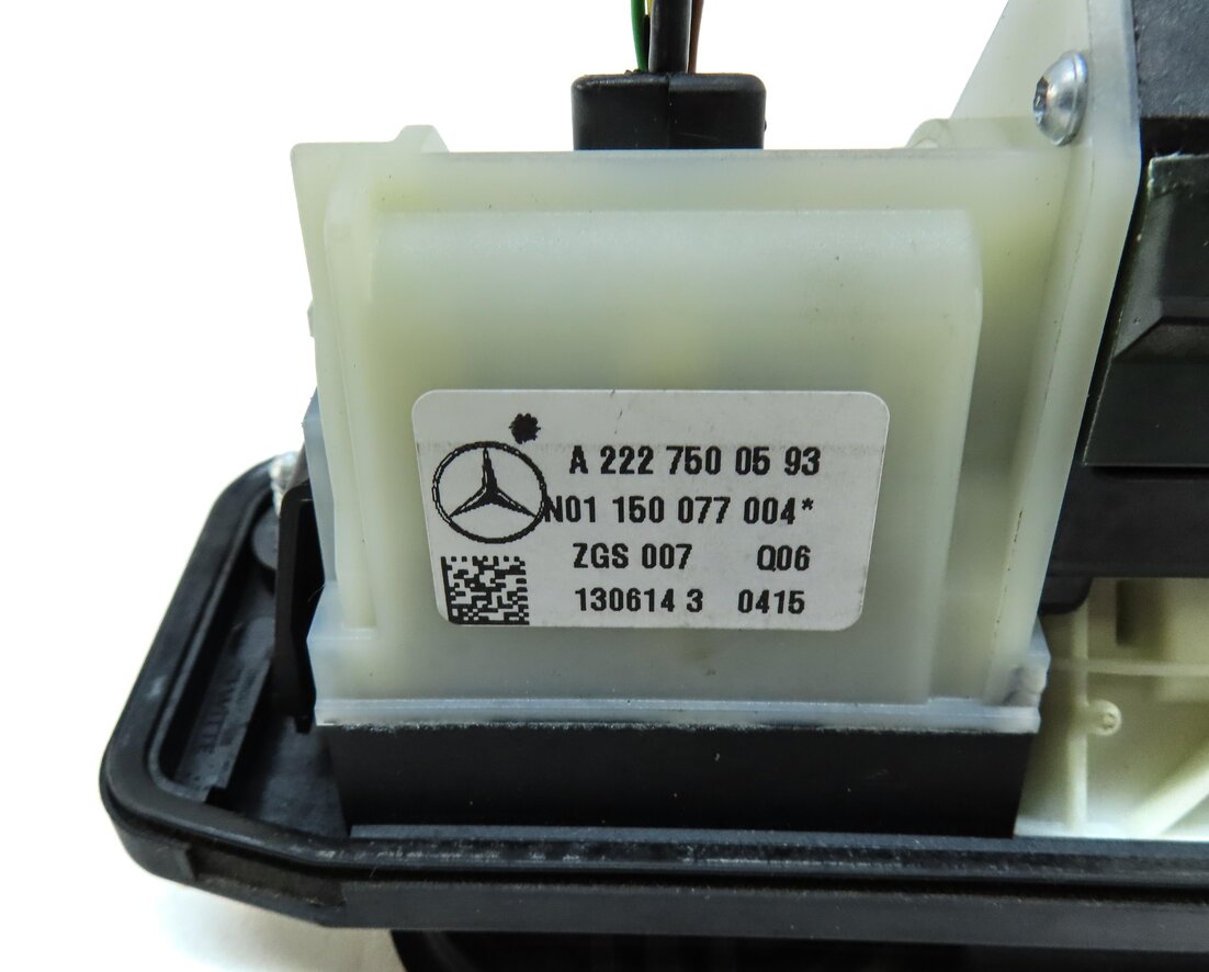 Thumbnail 7: 2014 MERCEDES CLA45 AMG (C117) HATCH TRUNK HANDLE w/ REARVIEW REAR VIEW CAMERA