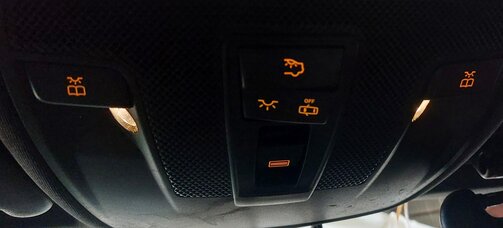 Thumbnail 2: 2014 MERCEDES CLA45 AMG C117 FRONT CENTER ROOF PRIMARY DOME LIGHT MAP LAMP BLACK