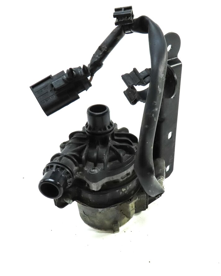 Thumbnail 5: 2014 MERCEDES CLA45 AMG C117 2.0L TURBO M133 ENGINE ELECTRIC COOLANT PUMP MOTOR