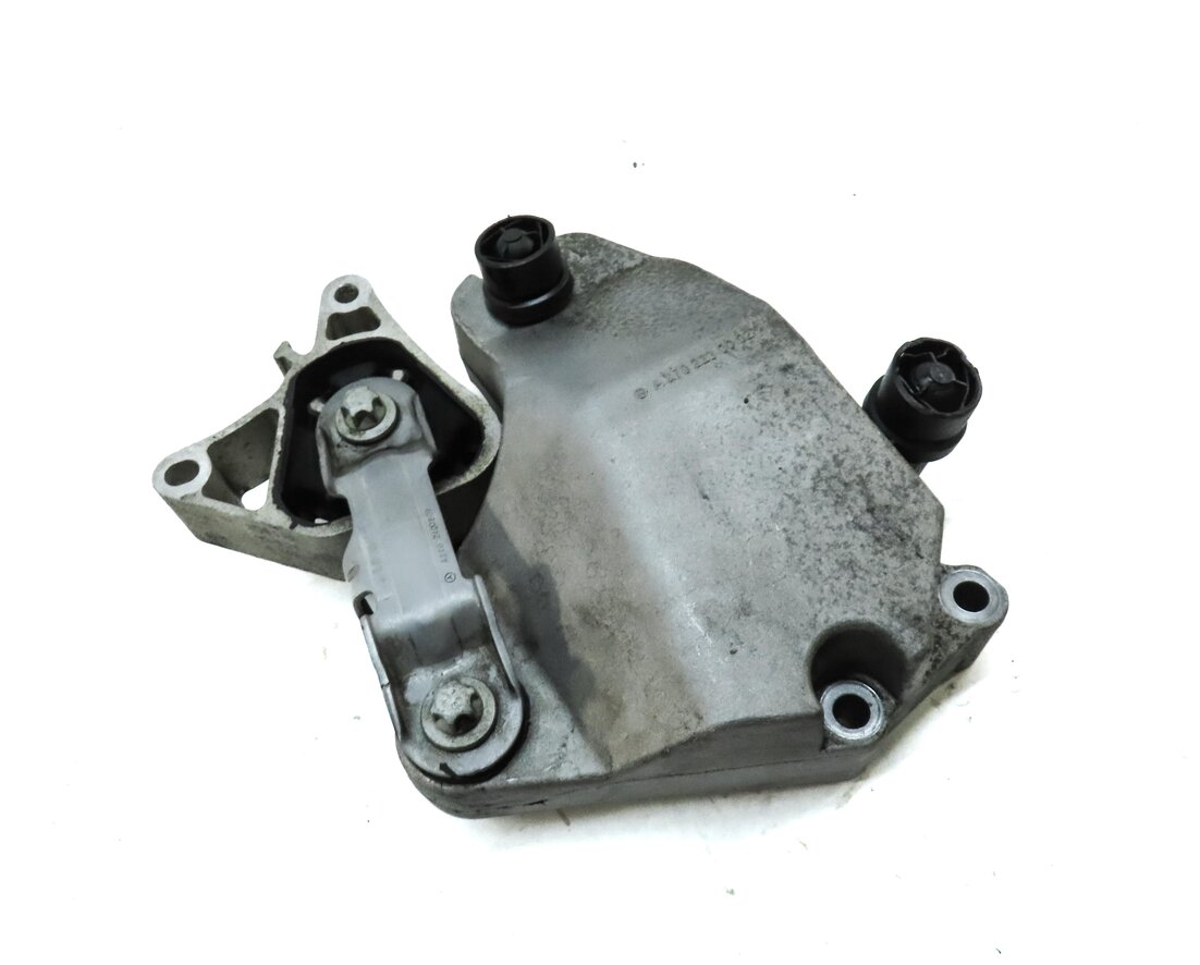 2014 MERCEDES CLA45 AMG (C117) 2.0L TURBO M133 RIGHT ENGINE MOTOR MOUNT