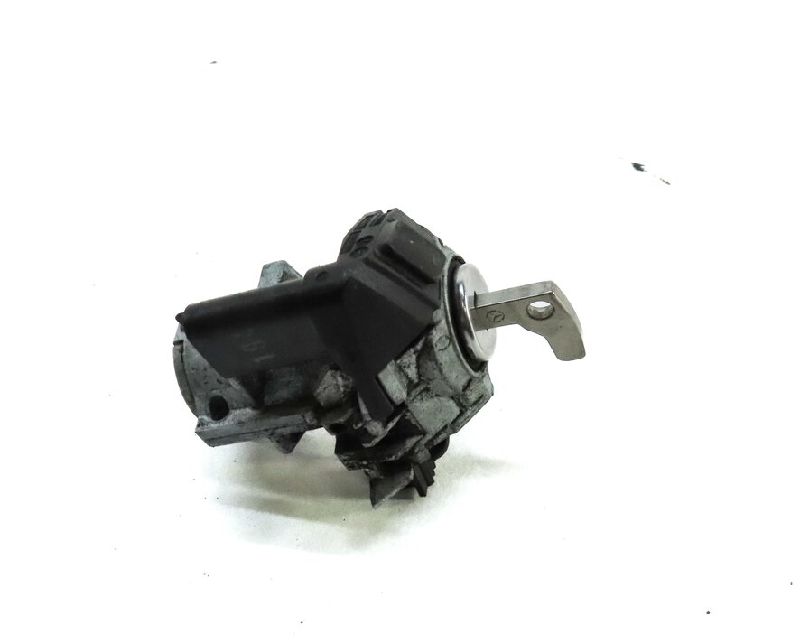 Thumbnail 4: 2014 MERCEDES CLA45 AMG (C117) FRONT LEFT DRIVER DOOR LOCK CYLINDER & KEY