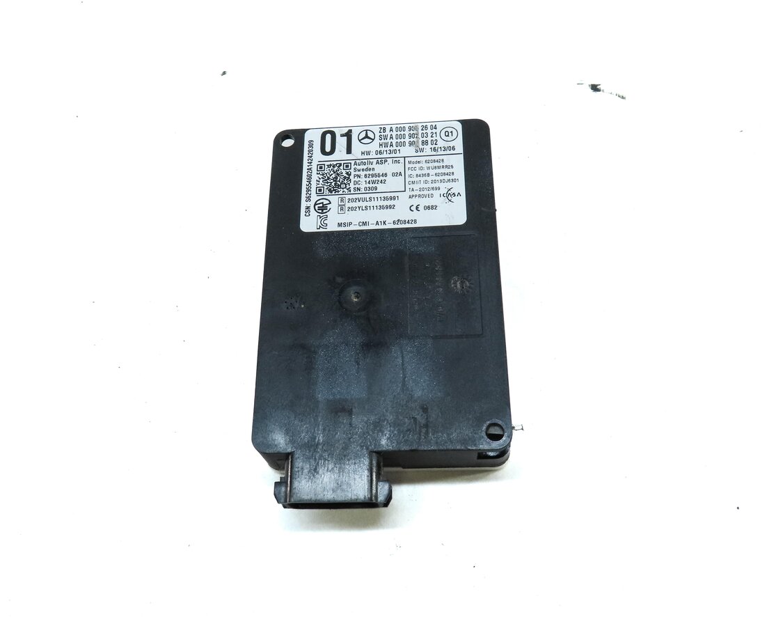 Thumbnail 2: 2014-2016 MERCEDES CLA250 CLA45 (C117 W117) REAR BLIND SPOT RADAR SENSOR MODULE