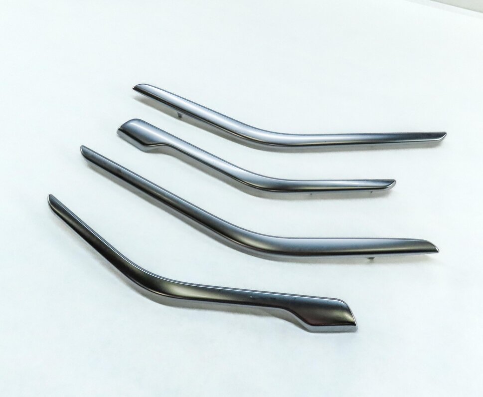 2014 MERCEDES CLA45 AMG C117 FRONT REAR LEFT RIGHT DOOR SILVER CHROME TRIM SET4