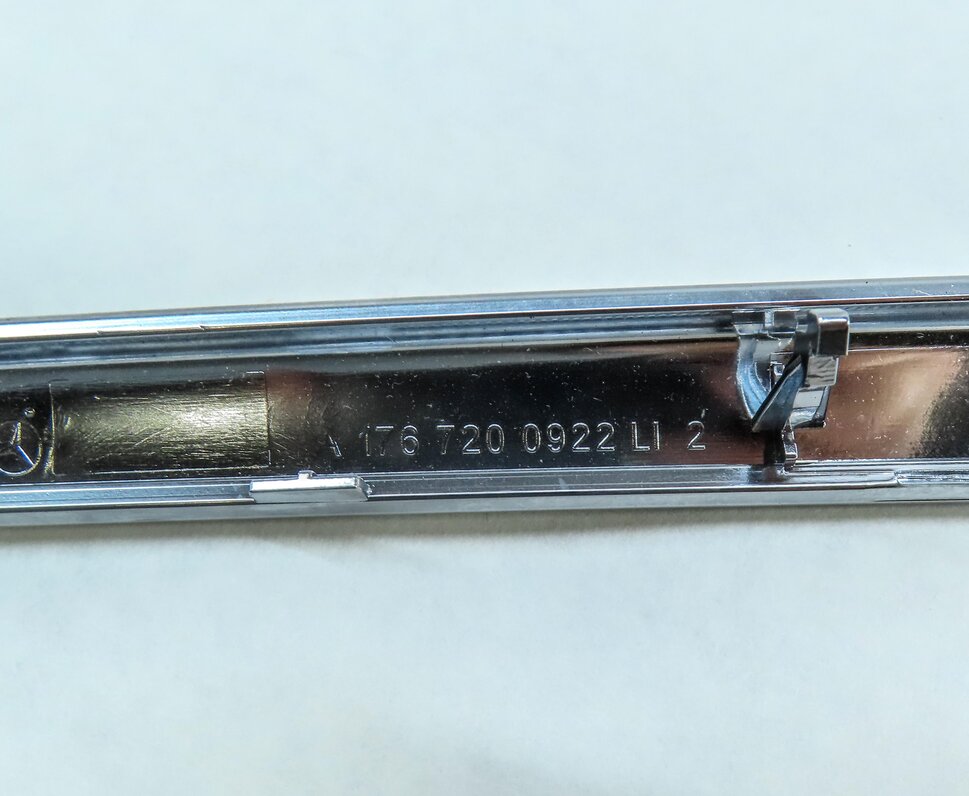 Thumbnail 10: 2014 MERCEDES CLA45 AMG C117 FRONT REAR LEFT RIGHT DOOR SILVER CHROME TRIM SET4