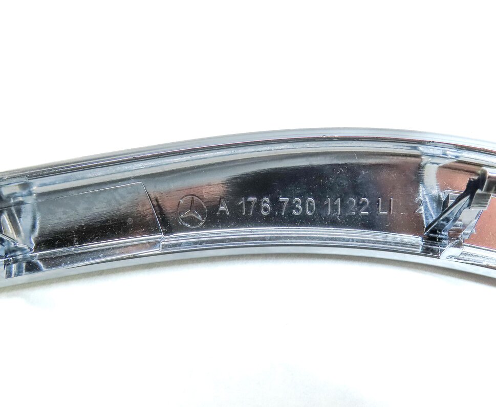 Thumbnail 6: 2014 MERCEDES CLA45 AMG C117 FRONT REAR LEFT RIGHT DOOR SILVER CHROME TRIM SET4
