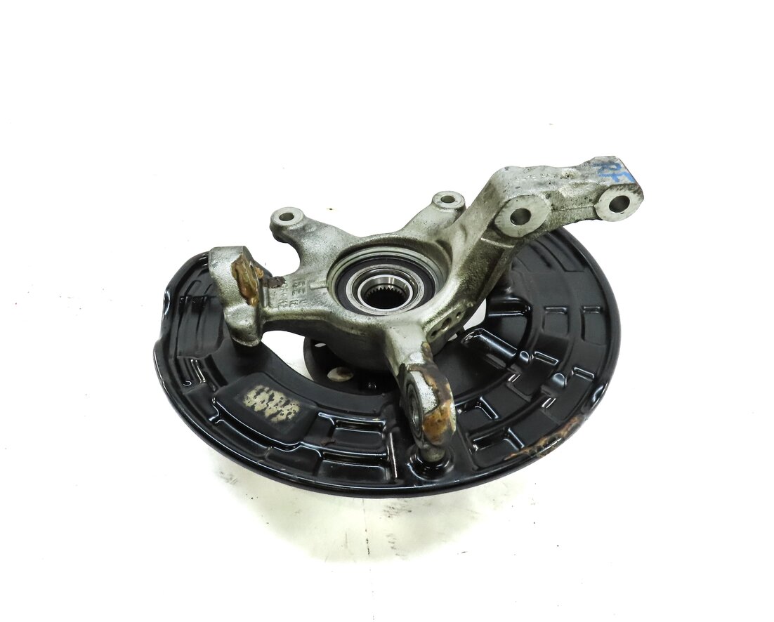 Thumbnail 4: 14-19 MERCEDES CLA45 CLA250 (C117) RIGHT FRONT PASSENGER SPINDLE KNUCKLE (SPORT)