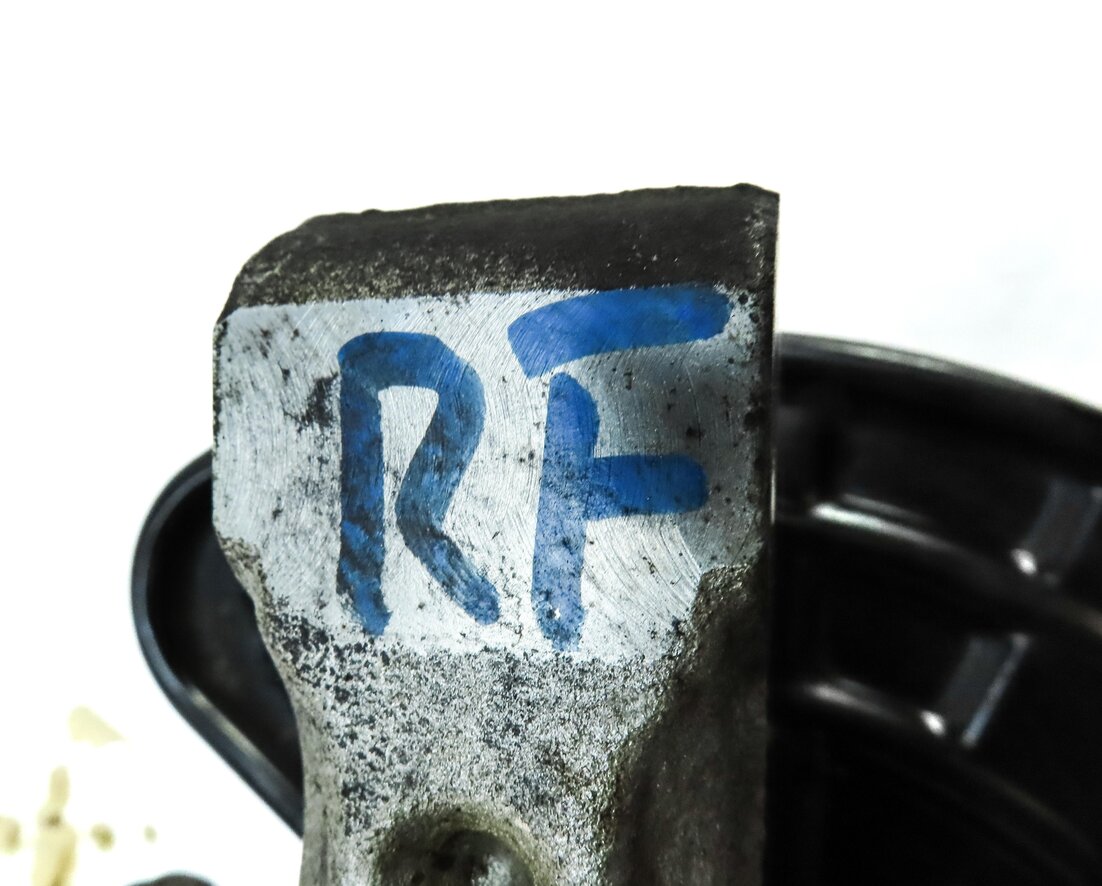 Thumbnail 6: 14-19 MERCEDES CLA45 CLA250 (C117) RIGHT FRONT PASSENGER SPINDLE KNUCKLE (SPORT)