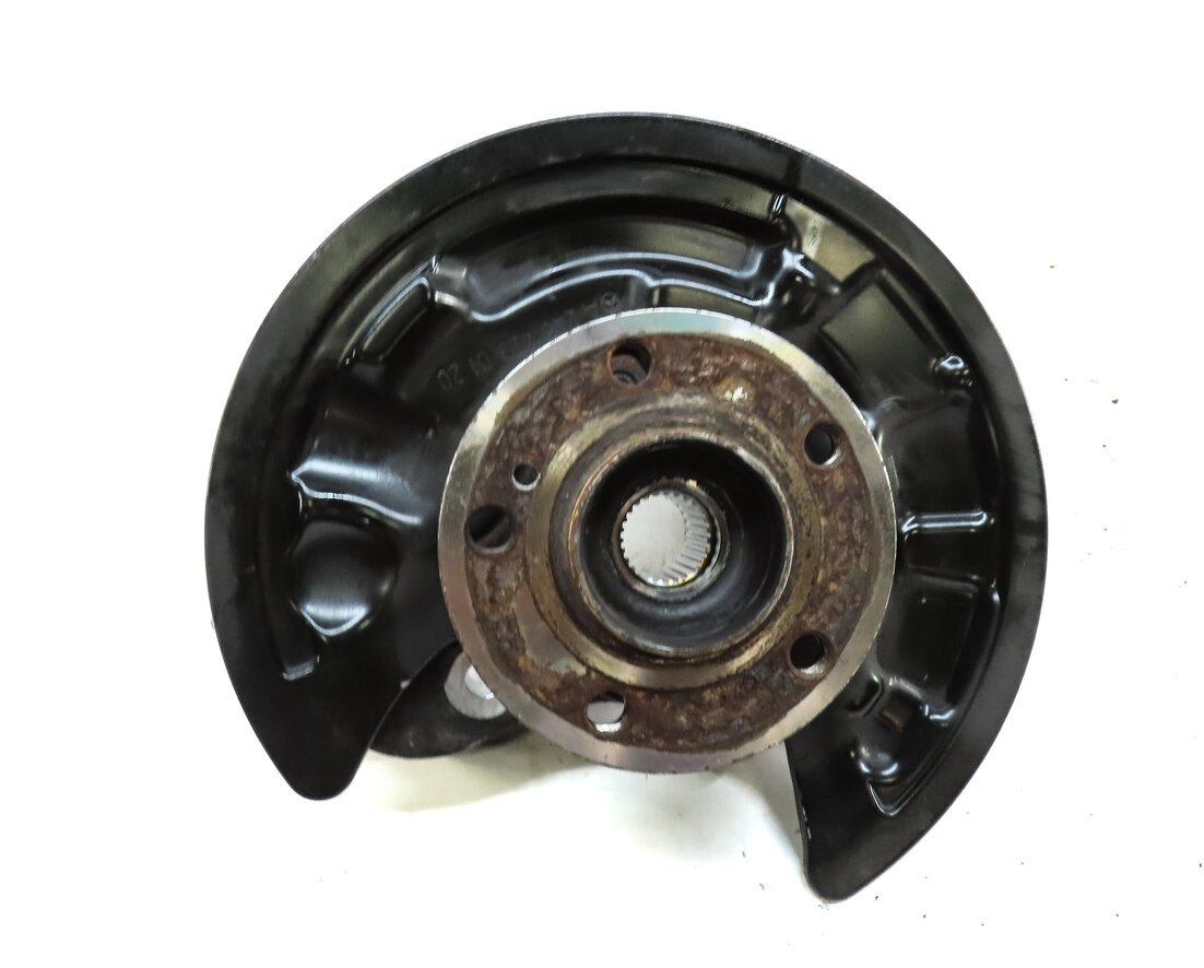 Thumbnail 4: 2014-2019 MERCEDES CLA45 GLA45 AMG (C117 X156) REAR LEFT SPINDLE KNUCKLE HUB