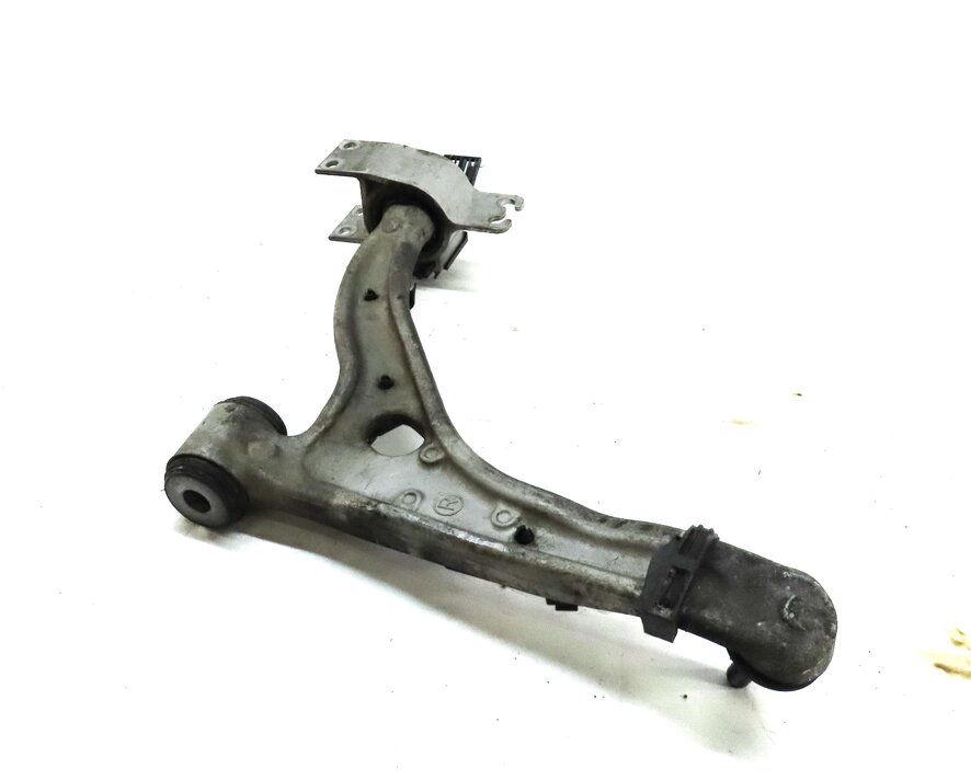 14-19 MERCEDES CLA45 GLA45 AMG (C117 X156) FRONT RIGHT LOWER CONTROL ARM