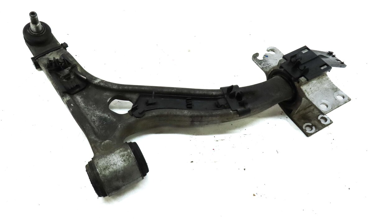Thumbnail 5: 14-19 MERCEDES CLA45 GLA45 AMG (C117 X156) FRONT RIGHT LOWER CONTROL ARM
