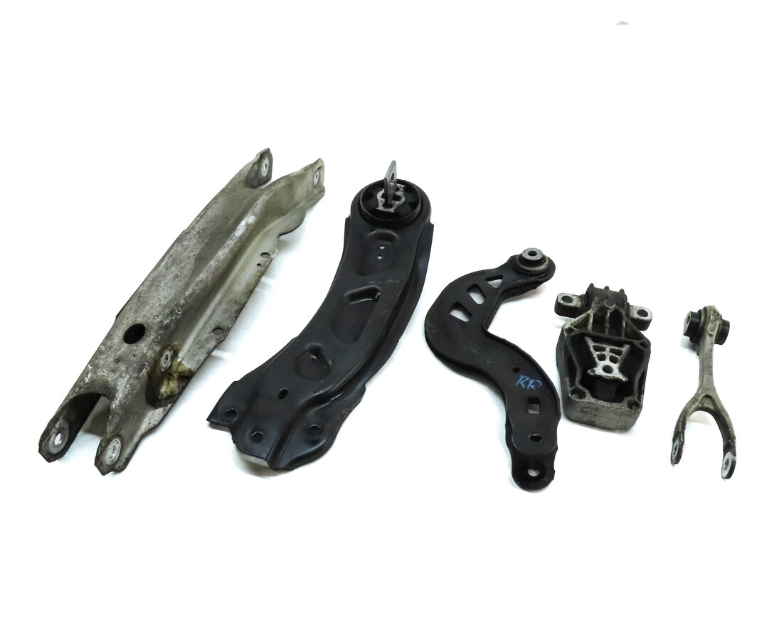 13-20 MERCEDES B CLA GLA (W246 C117 X156) REAR RIGHT LOWER CONTROL ARM SET 5