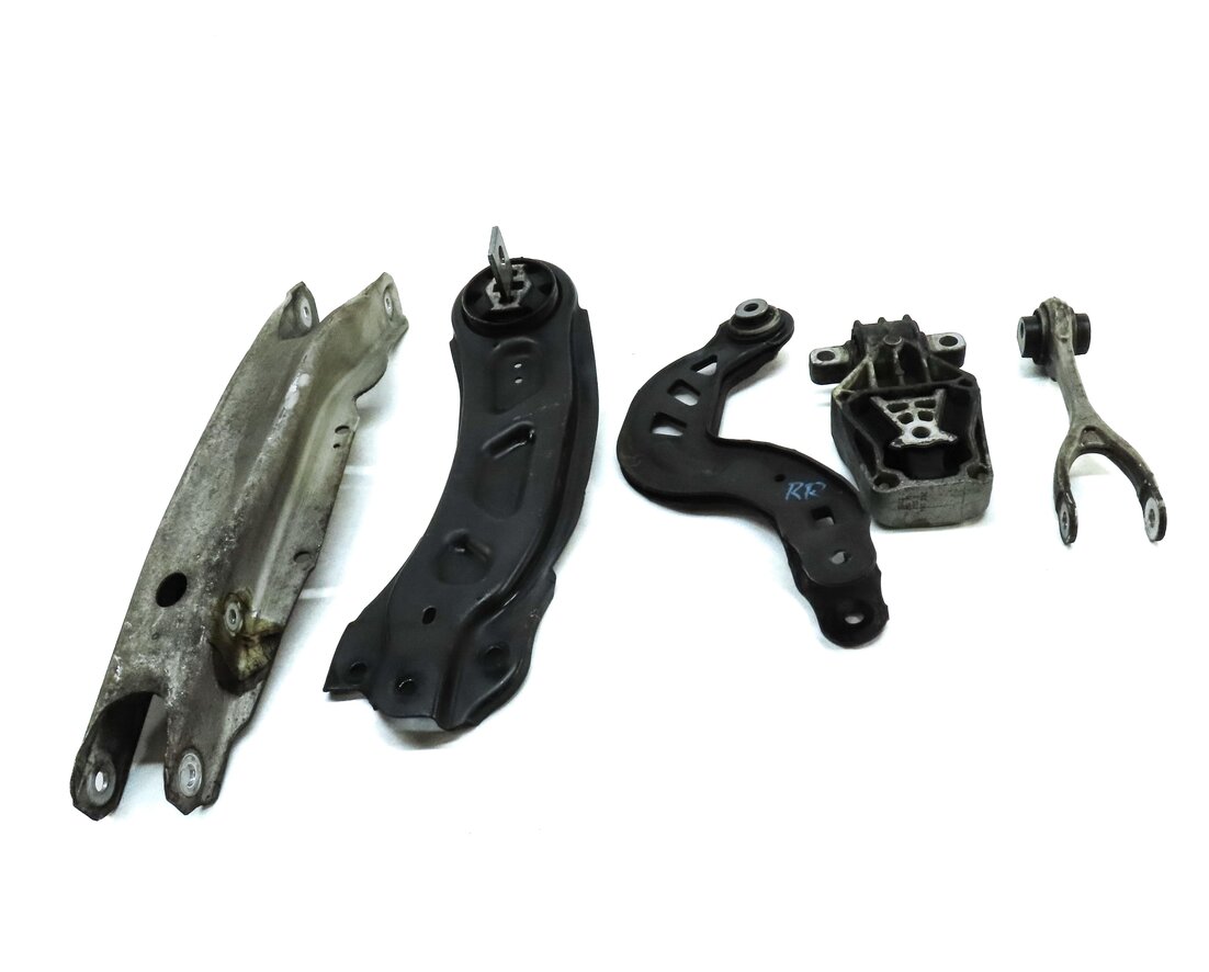 Thumbnail 2: 13-20 MERCEDES B CLA GLA (W246 C117 X156) REAR RIGHT LOWER CONTROL ARM SET 5