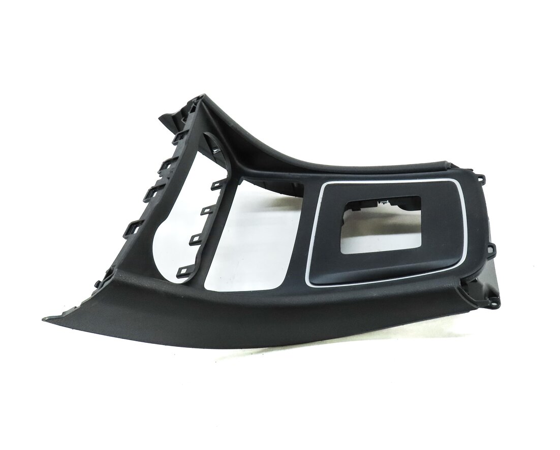 Thumbnail 4: 2014 MERCEDES CLA45 AMG (C117) CENTER CONSOLE SHIFTER SURROUND TRIM PANEL BLACK