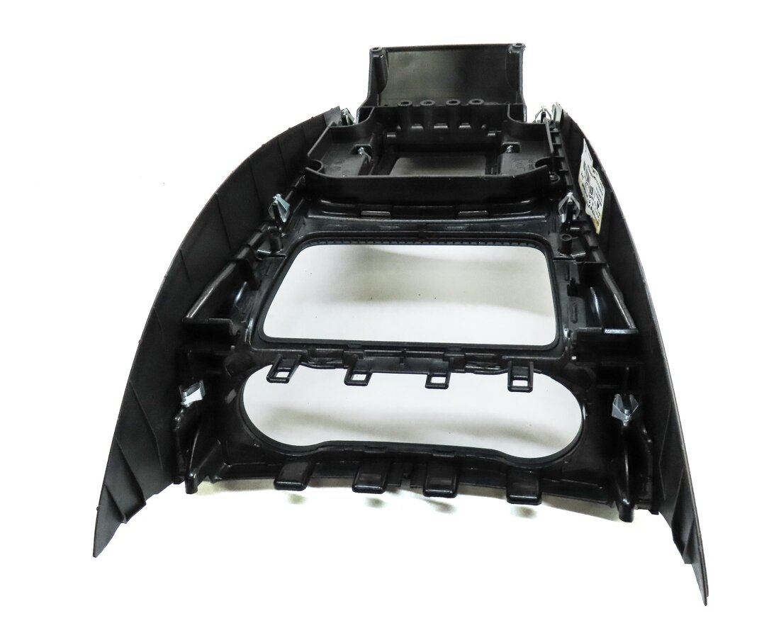 Thumbnail 7: 2014 MERCEDES CLA45 AMG (C117) CENTER CONSOLE SHIFTER SURROUND TRIM PANEL BLACK