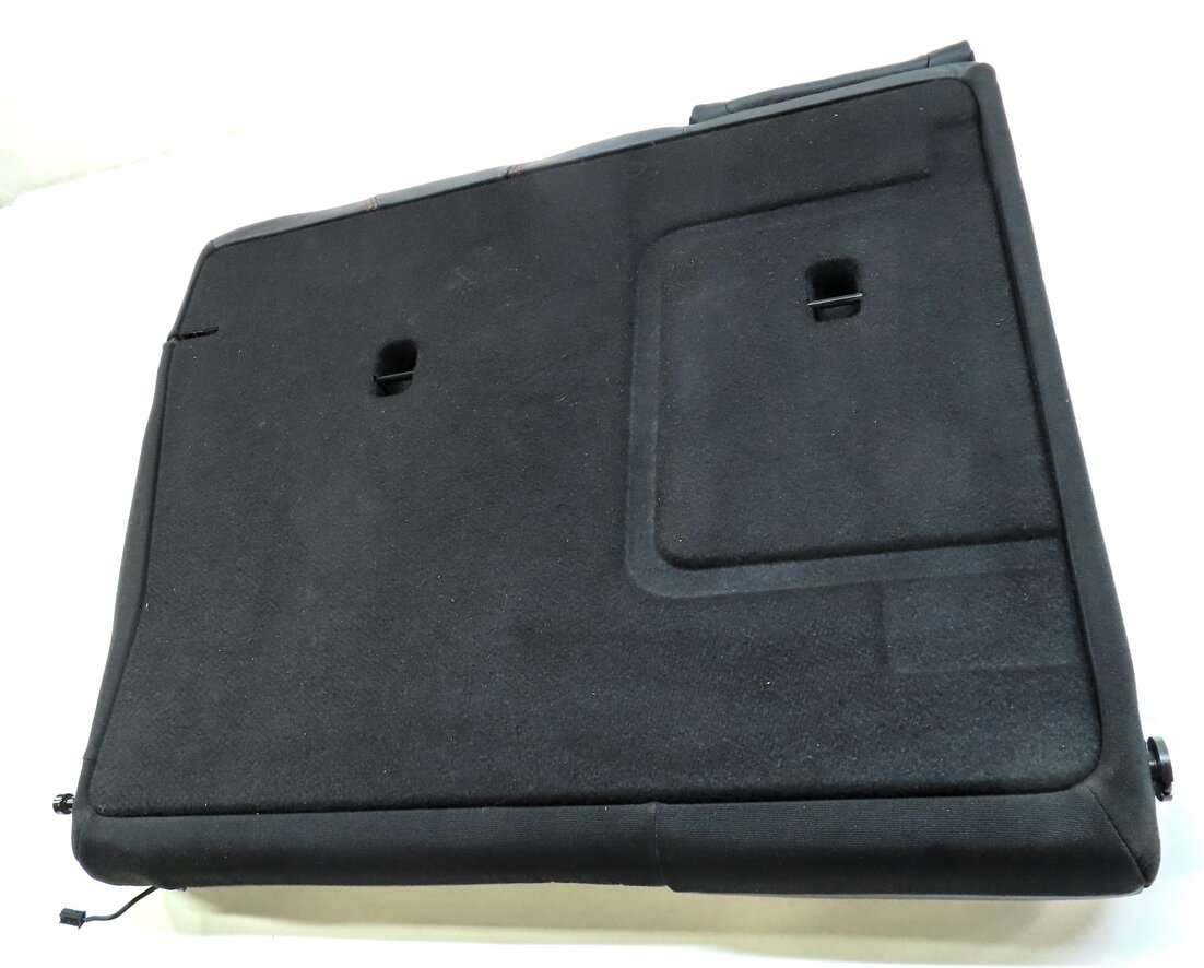 Thumbnail 4: 2014 MERCEDES CLA45 AMG (C117) REAR LEFT & CENTER UPPER SEAT CUSHION BLACK & RED