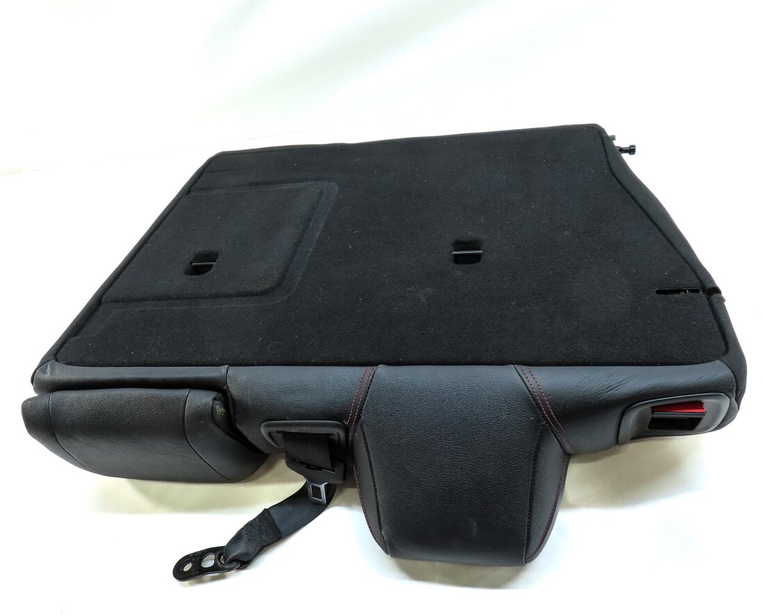 Thumbnail 6: 2014 MERCEDES CLA45 AMG (C117) REAR LEFT & CENTER UPPER SEAT CUSHION BLACK & RED