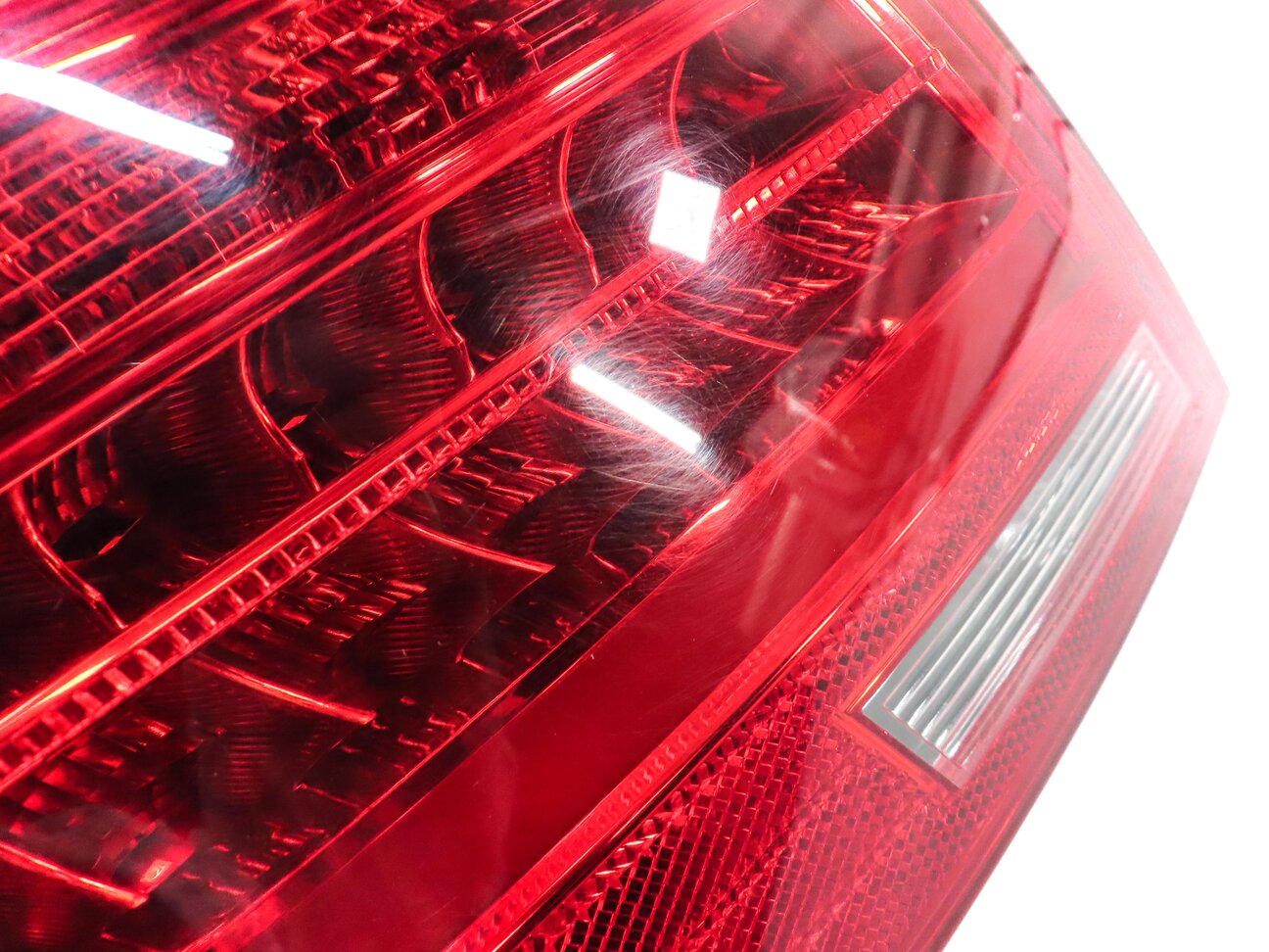 Thumbnail 7: 13-17 AUDI A5 S5 RS5 (B8 8T) REAR LEFT OUTER TAILLIGHT BRAKE LIGHT LAMP (LED)