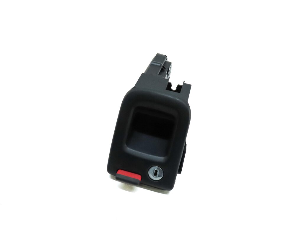 2013 AUDI A5 (B8 8T) REAR LEFT SEAT LATCH & RELEASE BUTTON
