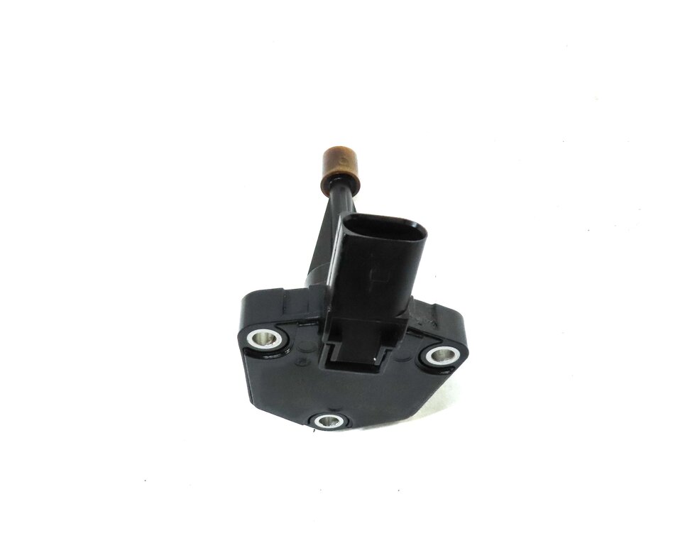 Thumbnail 3: 2013 AUDI A5 (B8 8T) 2.0L TURBO CPMA ENGINE OIL LEVEL SENSOR 03C907660