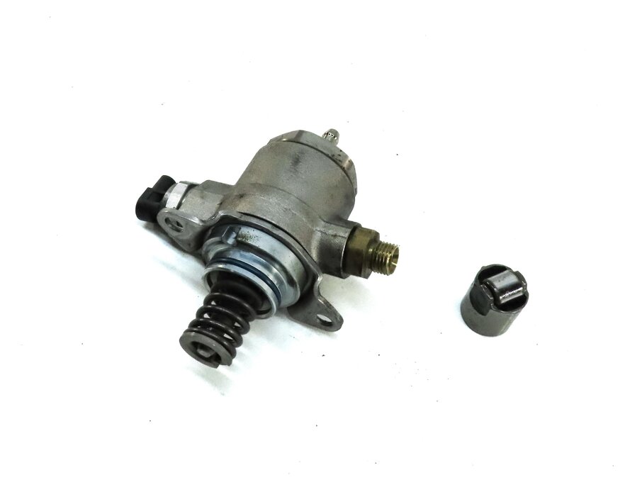 13-17 AUDI A4 A5 A6 Q5 TT (B8 C7 8K 8T 8R MK3) 2.0L ENGINE MECHANICAL FUEL PUMP