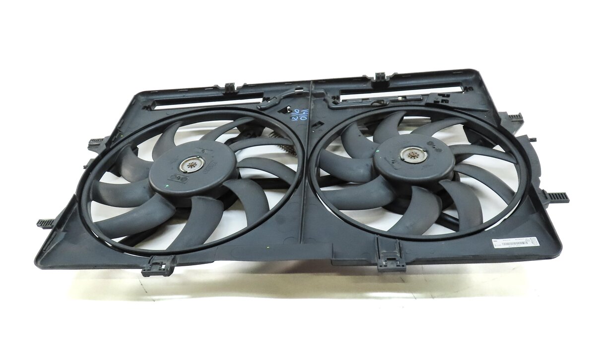 Thumbnail 2: 09-17 AUDI A4 A5 Q5 S4 (B8 8T 8R) 2.0L 3.0L 3.2L RADIATOR COOLING FAN w/ SHROUD