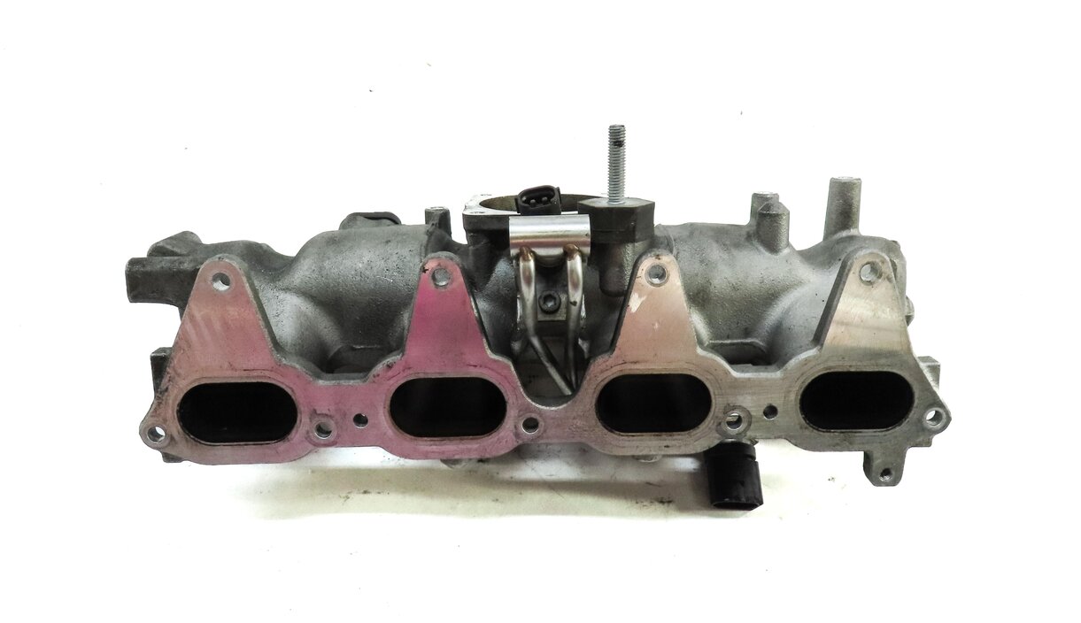 Thumbnail 2: 13-14 AUDI A4 A5 ALLROAD Q5 B8 8K 8T 2.0L TURBO ENGINE INTAKE MANIFOLD DIFFUSER