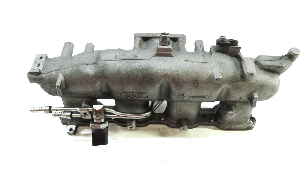 Thumbnail 4: 13-14 AUDI A4 A5 ALLROAD Q5 B8 8K 8T 2.0L TURBO ENGINE INTAKE MANIFOLD DIFFUSER
