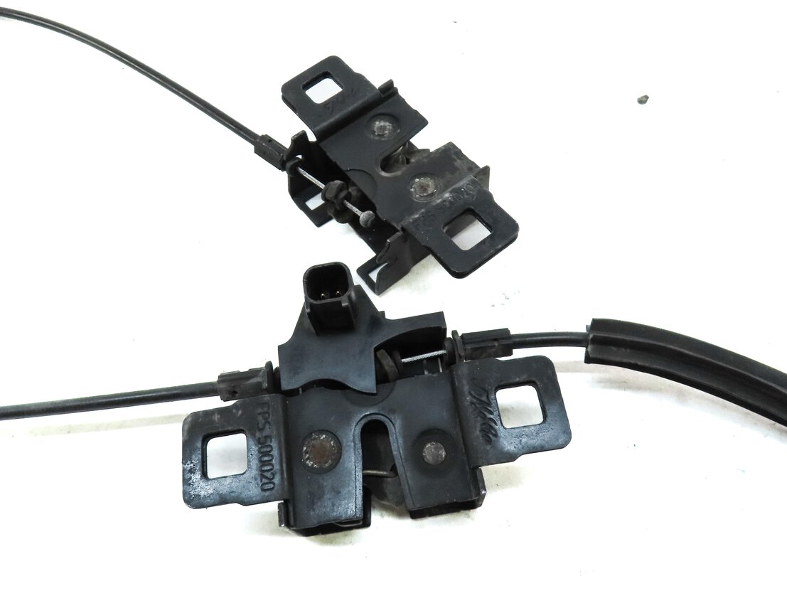 Thumbnail 5: 2013 LAND RANGE ROVER L405 FRONT LEFT & RIGHT LOWER HOOD LOCK LATCH SET2 & CABLE