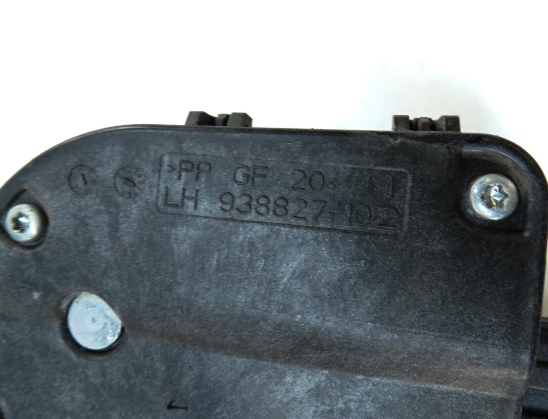 Thumbnail 9: 13-22 DISCOVERY RANGE ROVER SPORT (L405 L462 L494 L550) LEFT FRONT DOOR LATCH