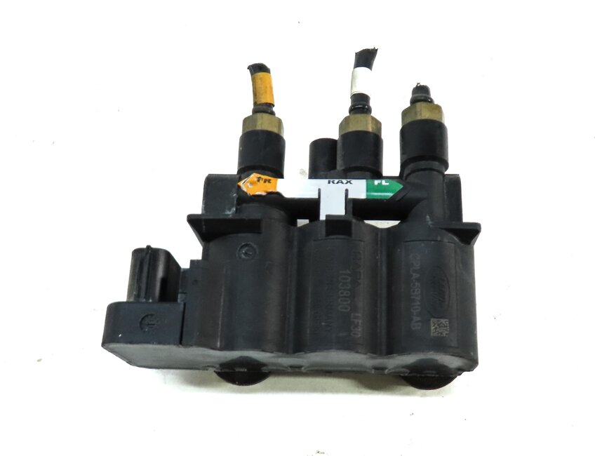 Thumbnail 4: 2013 LAND RANGE ROVER (L405) FRONT AIR SUSPENSION TRANSFER RELIEF VALVE BLOCK