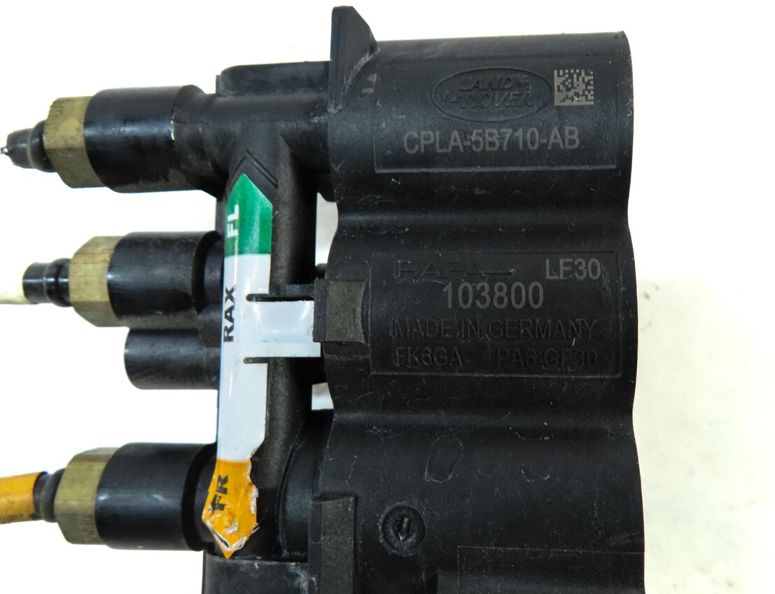 Thumbnail 5: 2013 LAND RANGE ROVER (L405) FRONT AIR SUSPENSION TRANSFER RELIEF VALVE BLOCK