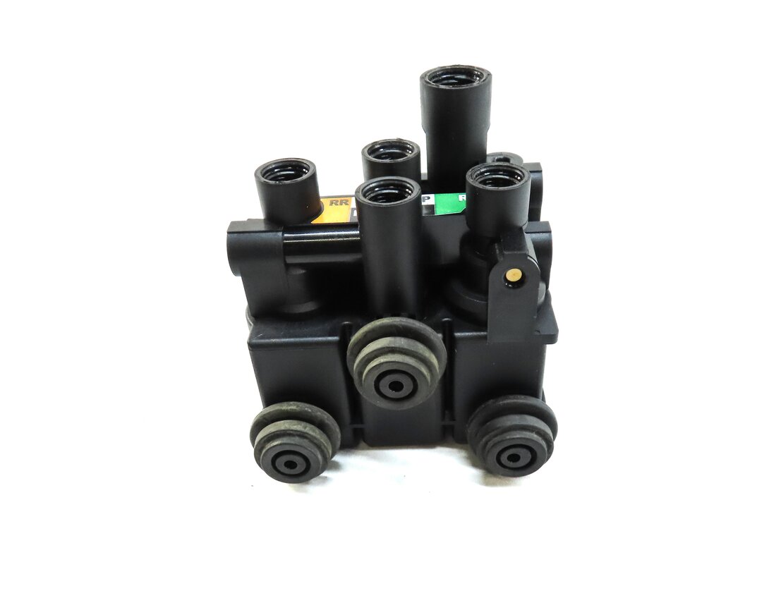 Thumbnail 3: 2013 LAND RANGE ROVER (L405) REAR AIR SUSPENSION TRANSFER RELIEF VALVE BLOCK
