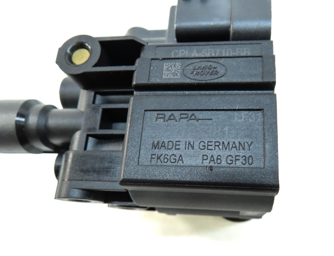 Thumbnail 6: 2013 LAND RANGE ROVER (L405) REAR AIR SUSPENSION TRANSFER RELIEF VALVE BLOCK