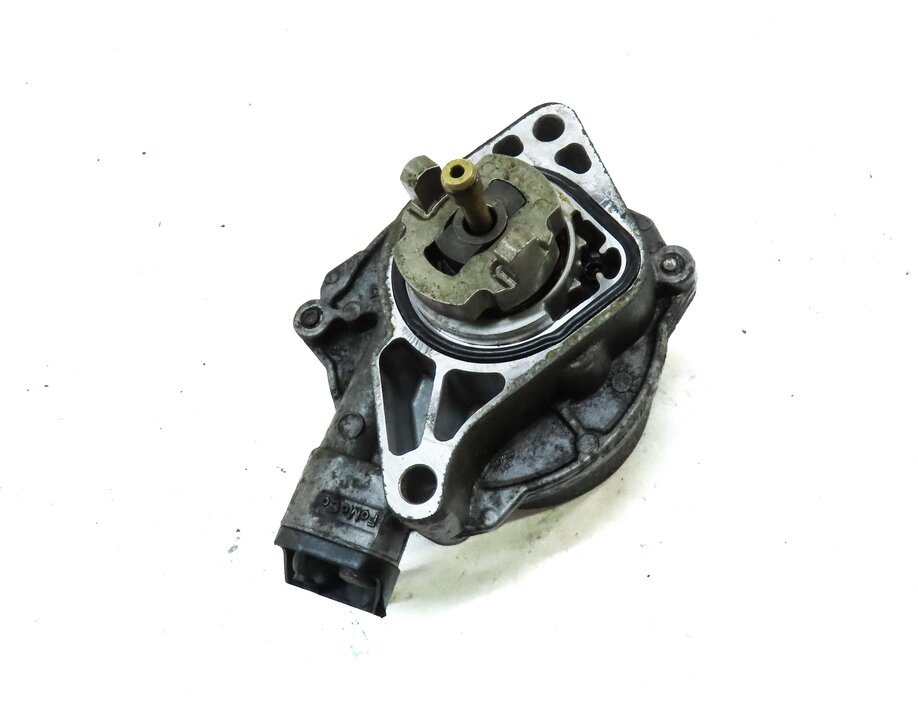 Thumbnail 2: 2010-2019 RANGE ROVER SPORT LR4 JAGUAR XE XF XK - 3.0L / 5.0L BRAKE VACUUM PUMP