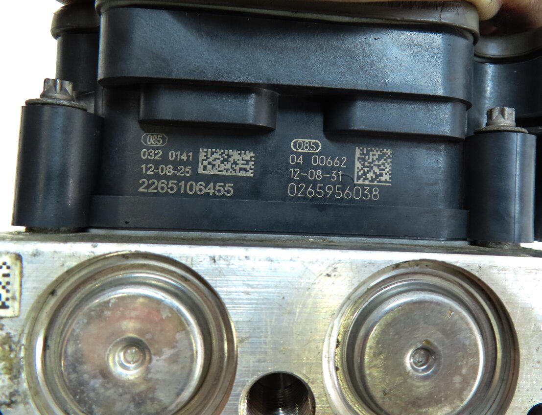 Thumbnail 6: 2013 RANGE ROVER (L405) 5.0L NON-SUPER ENGINE ANTI-LOCK ABS BRAKE PUMP & MODULE