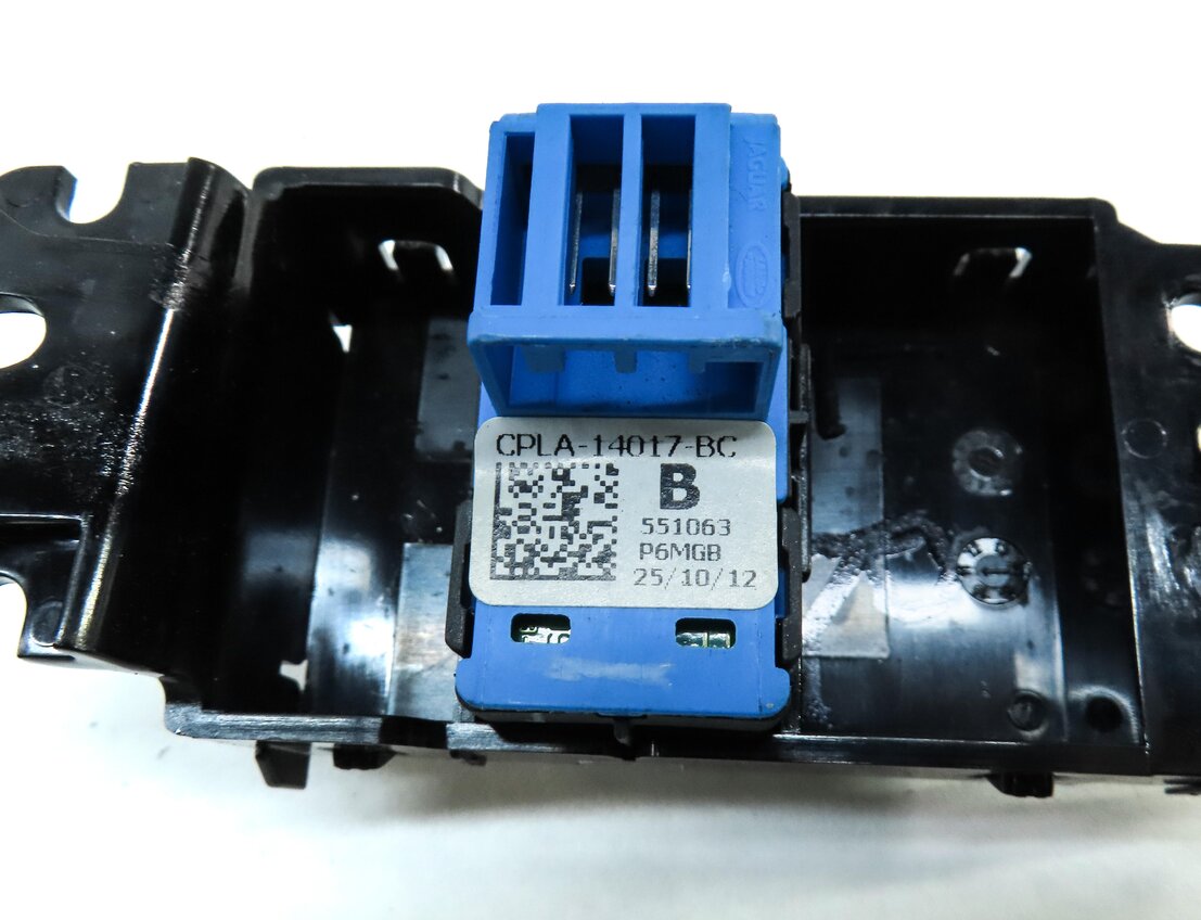 Thumbnail 6: 2013 LAND RANGE ROVER (L405) REAR LEFT DOOR LOCK UNLOCK SWITCH CPLA14017BC