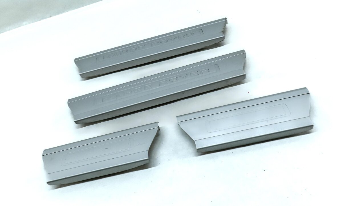 Thumbnail 3: 2013 LAND RANGE ROVER (L405) FRONT REAR LEFT RIGHT DOOR SILL SCUFF PLATE SET 4