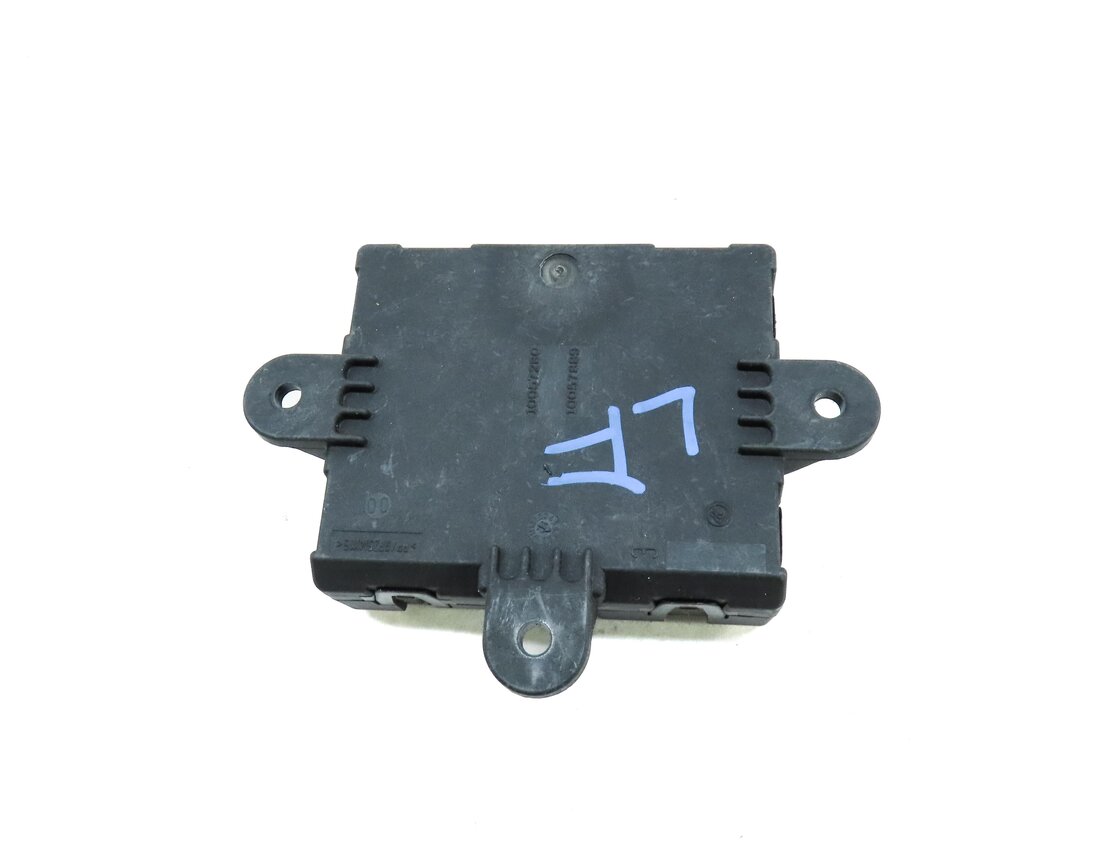 Thumbnail 1: 2013 RANGE ROVER (L405) REAR LOWER TAILGATE TRUNK LIFT LIFTGATE CONTROL MODULE