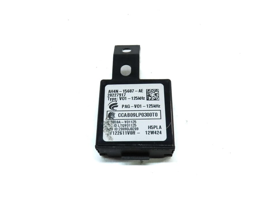 Thumbnail 2: 2013 LAND RANGE ROVER (L405) KEYLESS ENTRY ANTENNA RECEIVER MODULE AH4N15607AE