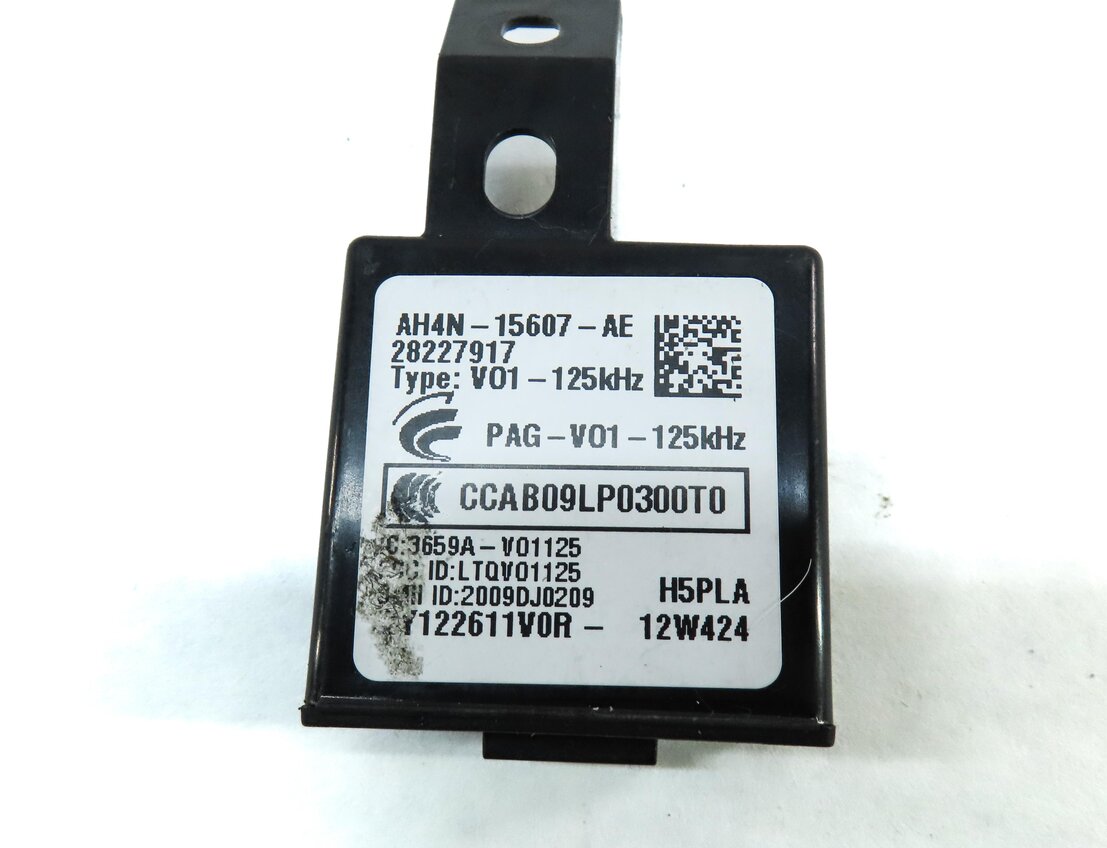 Thumbnail 4: 2013 LAND RANGE ROVER (L405) KEYLESS ENTRY ANTENNA RECEIVER MODULE AH4N15607AE