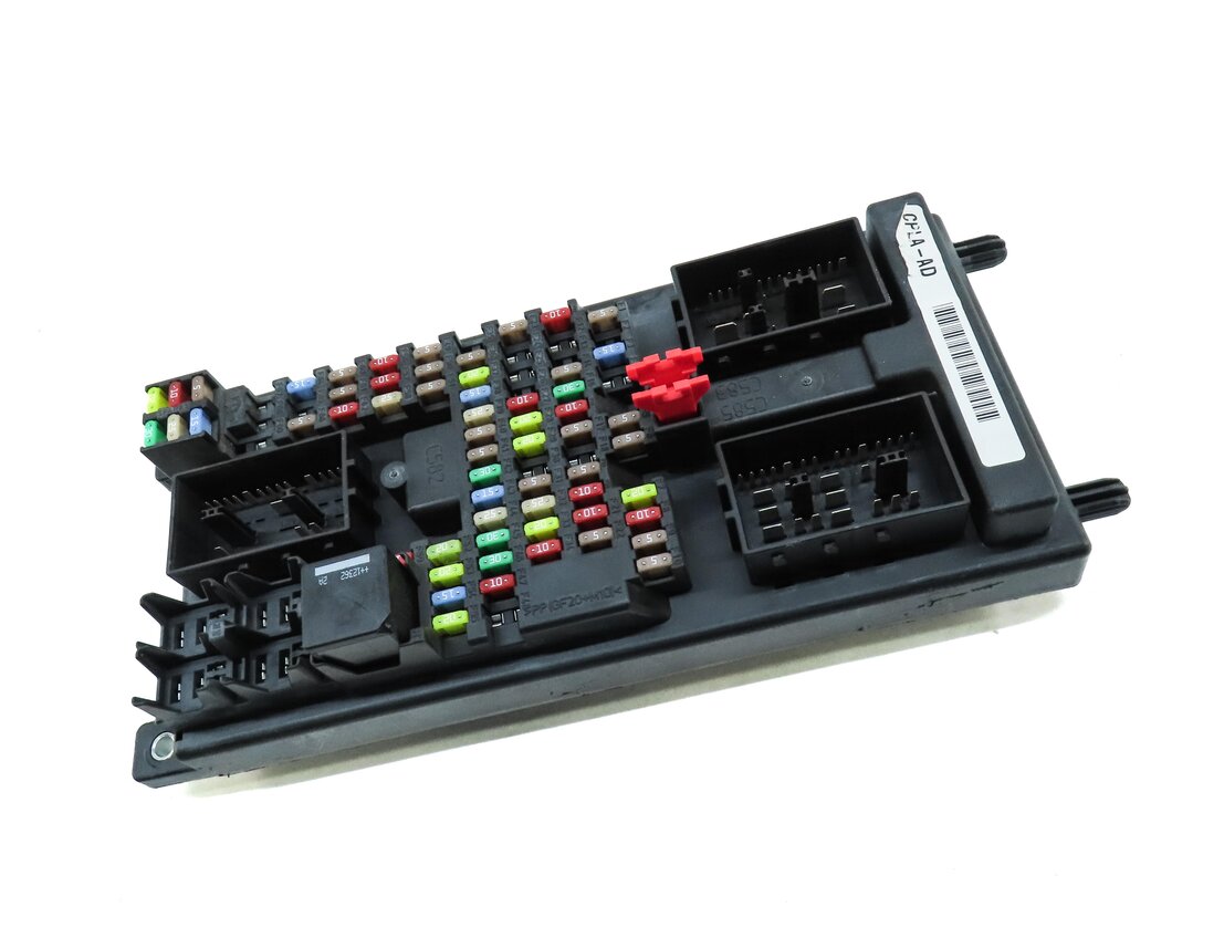 Thumbnail 3: 2013 LAND RANGE ROVER (L405) FRONT RIGHT DASH RELAY FUSE BOX CPLA14F0141AD
