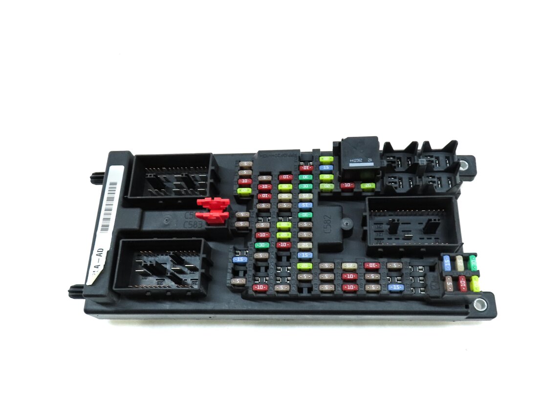 Thumbnail 4: 2013 LAND RANGE ROVER (L405) FRONT RIGHT DASH RELAY FUSE BOX CPLA14F0141AD