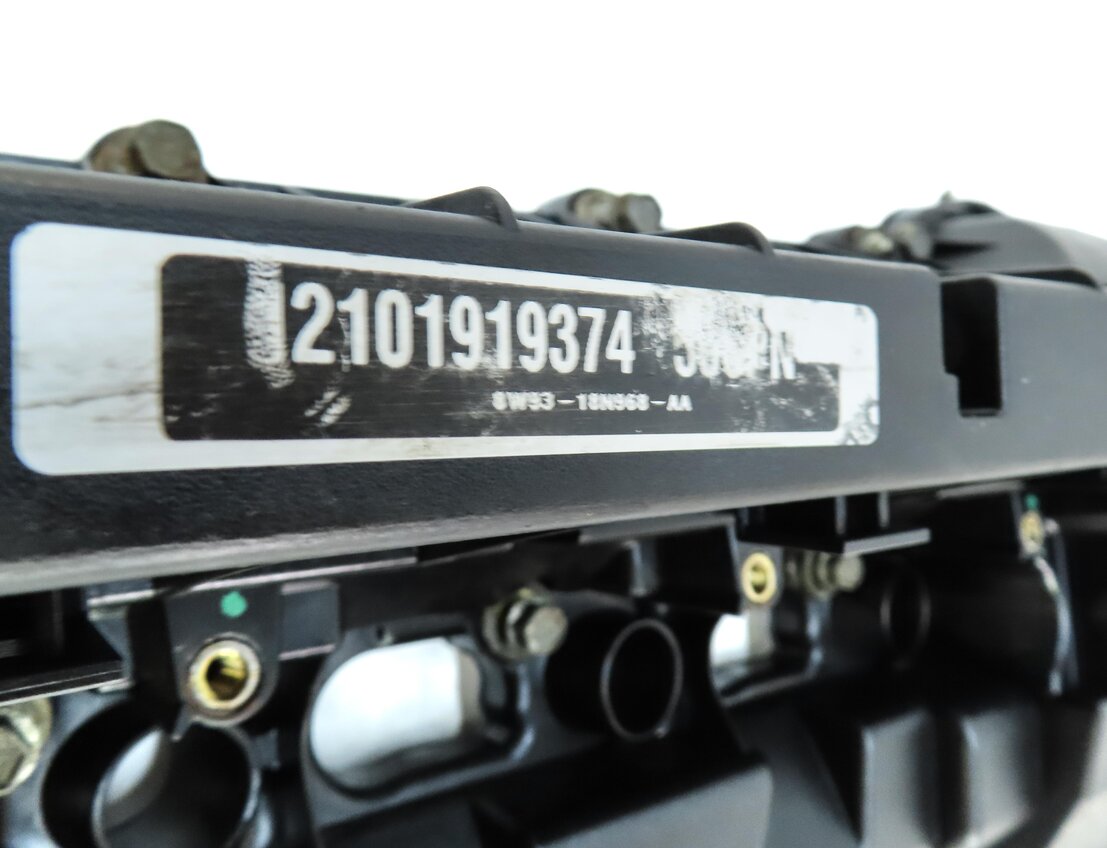 Thumbnail 8: 10-18 RANGE ROVER SPORT (L320 L322 L494 L405) 5.0L V8 - RIGHT ENGINE VALVE COVER