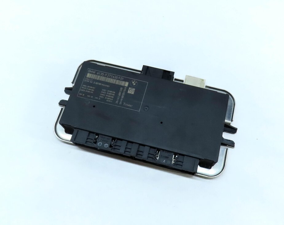 10-17 BMW 5 6 7 M5 X3 X4 (F06 F10 F12 F25 F26) FRM III BODY LIGHT MODULE 3-PLUG