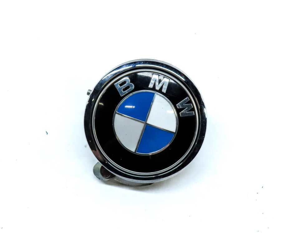 Thumbnail 2: 2012 BMW 640i COUPE (F13) REAR BMW EMBLEM BADGE ASSEMBLY 51247273659