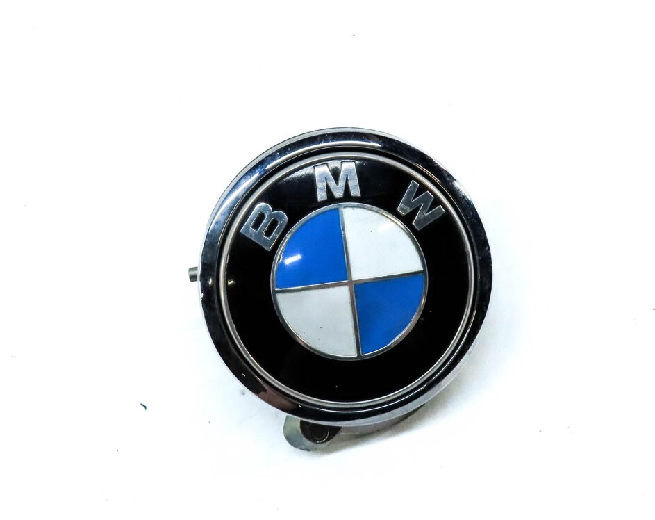 Thumbnail 3: 2012 BMW 640i COUPE (F13) REAR BMW EMBLEM BADGE ASSEMBLY 51247273659