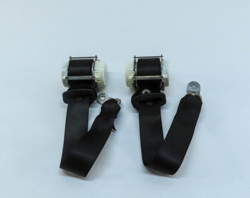 Thumbnail 2: 2012 BMW 640i COUPE (F13) REAR LEFT & RIGHT SEATBELT RETRACTOR SET 2 (BLACK)