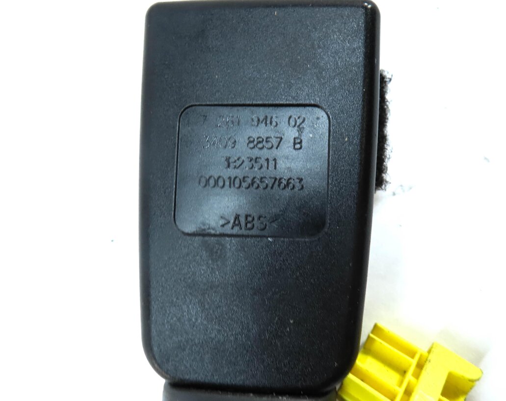 Thumbnail 6: 12-19 BMW 4 6 SERIES M4 M6 (F06 F12 F13 F32) RIGHT FRONT SEATBELT RECEIVER