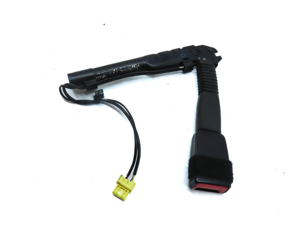 12-19 BMW 4 6 SERIES M4 M6 (F06 F12 F13 F32) LEFT FRONT DRIVER SEATBELT RECEIVER
